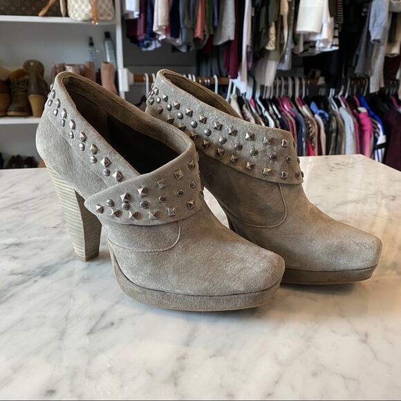 Kenneth Cole Reaction Women's Gray Suede Metal Studded Booties Size 9 Retro 90's - Picture 2 of 8